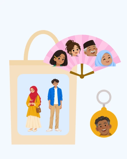 Contoh tas kain, kipas, dan gantungan kunci bergambar warga kampung.